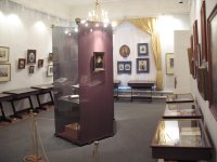 Общий вид первого зала выставки